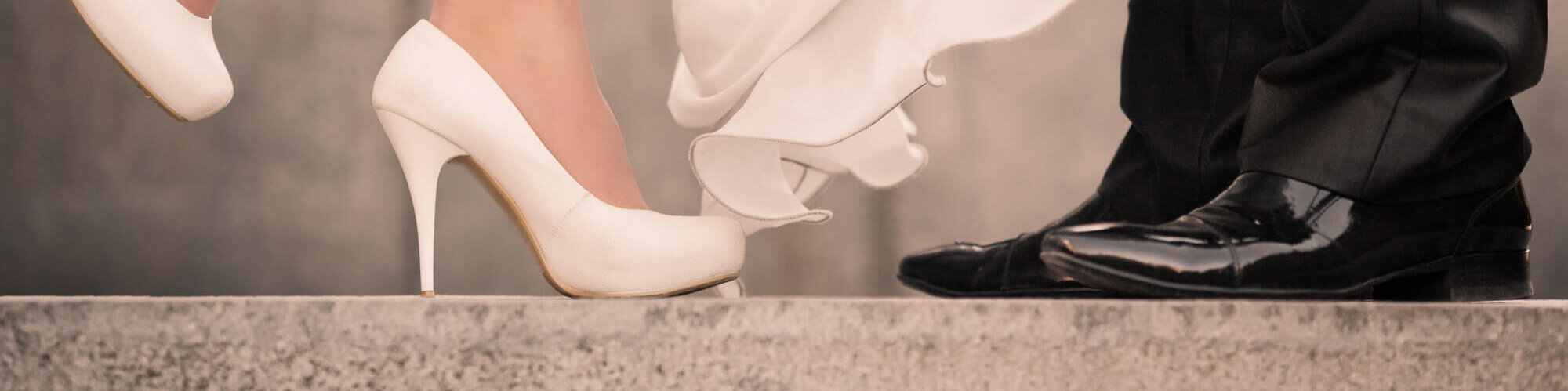 Schuhe der Braut und des Bräutigam