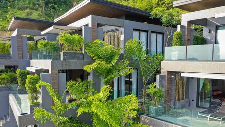 Luxus-Apartments Ocean Rock Kalim Phuket Thailand - Anlage am Tag