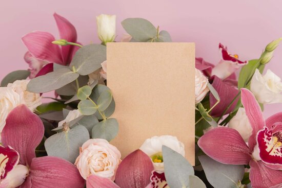Ideen zur Gestaltung von Dankesschreiben für die Hochzeitsgäste - leere Karte mit Blumenschmuck